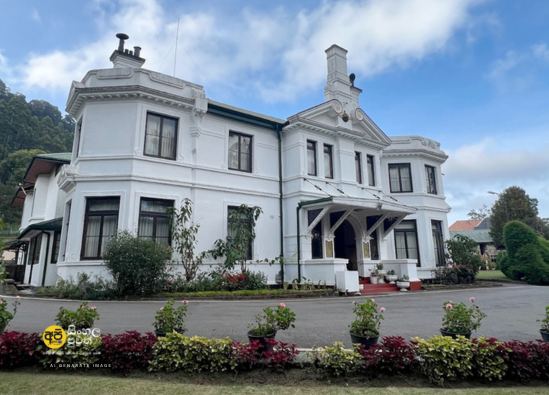 An invitation from the President to turn the Presidential Palace and ministerial residences into tourist resorts
